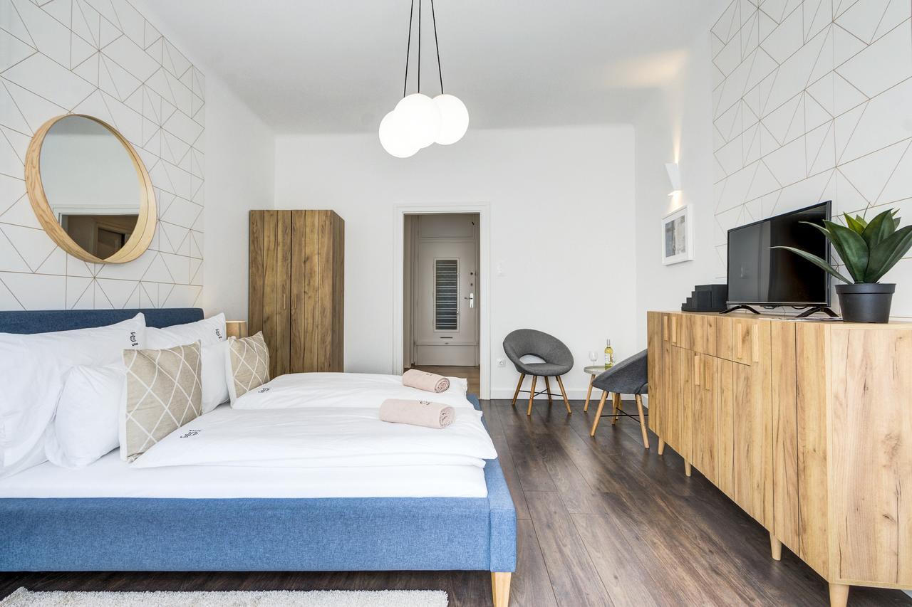 D.Five Harmony Studio At Vaci Street Lägenhet Budapest Exteriör bild